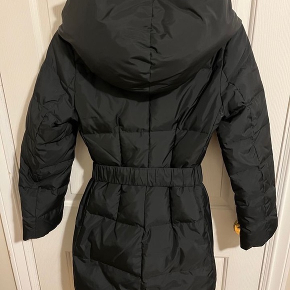 T Tahari Caroline Pillow Hood Down Puffer Jacket Size XS - Picture 10 of 13